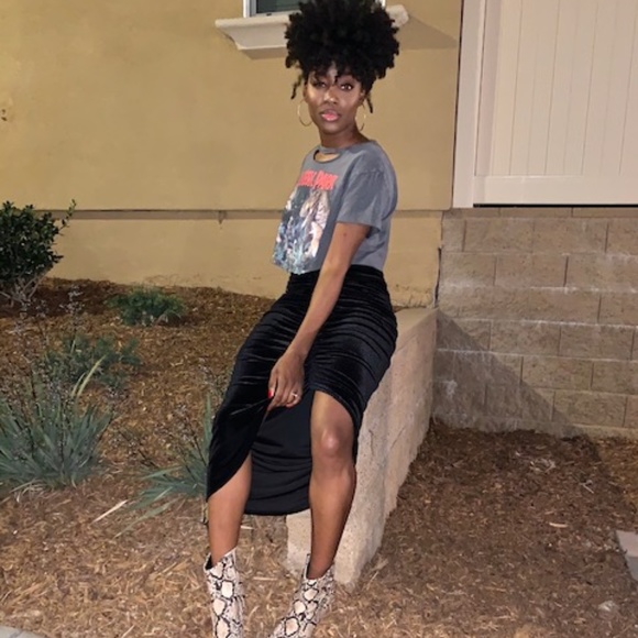 Meet your Posher, SymoneC - Picture 2 of 4